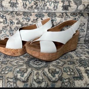 Clarks. Wedge. Cork. Sandal. Womens 6. White
